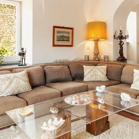 Villa Bianca, Nel Cuore Di *