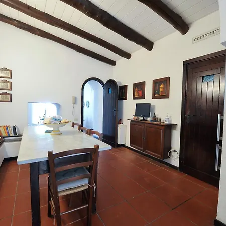 Bianca, Nel Cuore Di Villa